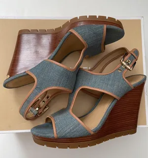women’s sandals thumbnail 5