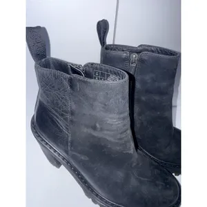 Dr. Martens Chelsea Boots Womens Size 8 Magdalena Black Leather Ankle Zip Heeled thumbnail 2