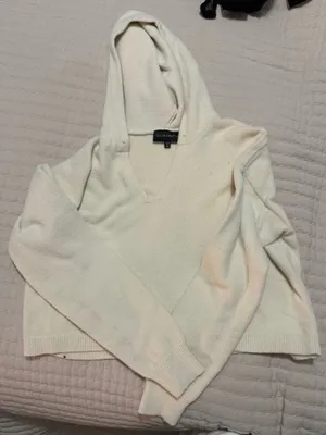 hooded crop sweater  thumbnail 1