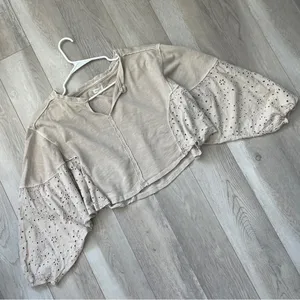 Pilcro Eyelet Sweatshirt batwing crop womens Beige (medium) boho anthropologie thumbnail 2