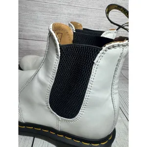 Dr Martens 2976 White Leather Chelsea Boot Women Yellow Stitch 26228100 SZ 6 thumbnail 9