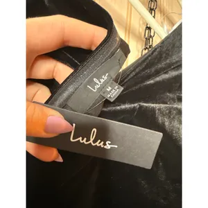 NWT Lulus Mysterious Elegance Black Velvet One-Shoulder Maxi Dress Gala Sz M thumbnail 8