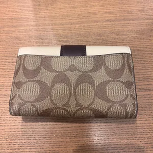 coach Medium Grace Wallet In Signature Canvas cc060 thumbnail 2