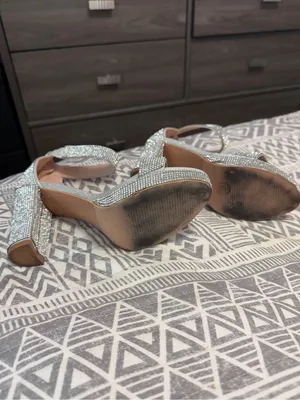 Windsor Silver Rhinestone Block Heel Sandals Size 7 Wedding Prom Formal thumbnail 4