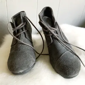 TOMS Gray Suede Desert Wedge Ankle Boots 6 thumbnail 4