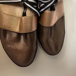 Steve‎ Madden Rose Gold Black Two Tome Kaison Size 8 Fashion Sneakers Pink Mesh thumbnail 5