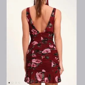 Lulus Amore To See Burgundy Floral Ruched Dress Size M NWT‎ thumbnail 3