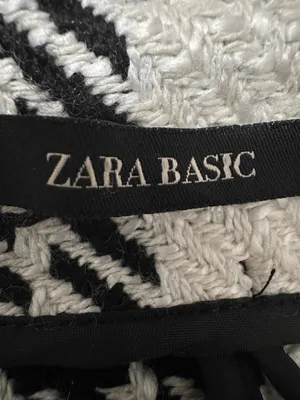 Suggested Title: Zara Basic Tweed Plaid High Waisted Mini Skirt with Belt - Size [S ) thumbnail 2