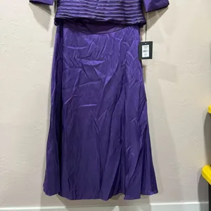 Moshita Couture Size 12 NWTs Style 6189 Purple Short Sleeve Midi Dress thumbnail 4