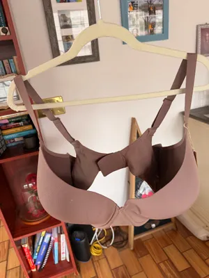 Skims Bra thumbnail 2
