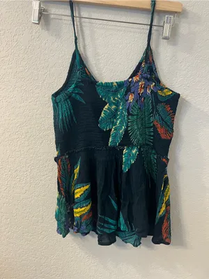 Patrons‎ of Peace Sleeveless Smocked Tropical Top thumbnail 2