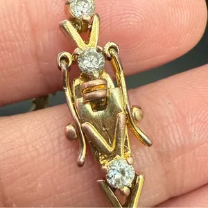 Vintage Unsigned Gold-tone Clear Rhinestone Crystal V Chevron Tennis Bracelet thumbnail 12