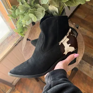 Dolce-vita Country Boots Cowgirl Womens Ankle Heel Black and White Boots thumbnail 16