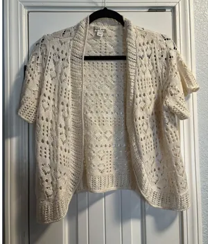 World‎ Unity Cardigan Womens Medium Cream Crochet Knit Short Sleeve Open Front M thumbnail 1