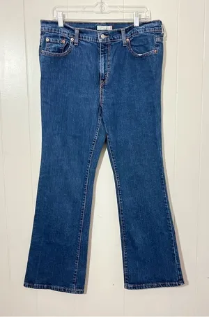 Levi’s 515 Bootcut Jeans Women’s Size 14 Medium Wash Mid Rise Denim thumbnail 1