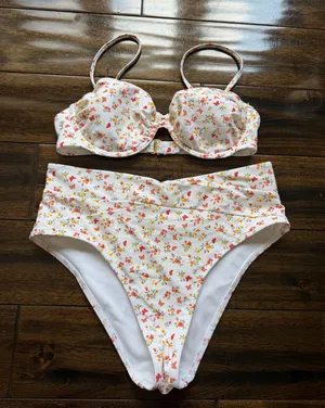 Hollister Butterfly Floral Bikini Set thumbnail 1