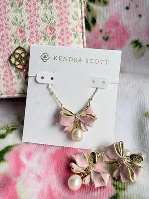 Kendra Scott x LoveShackFancy Pearl Bow Necklace and Earring Set thumbnail 7