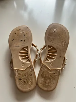 Juicy Couture Rhea Flip Flops Rubber Beige Pearl Straps Rhinestone Crown 39‎ thumbnail 5