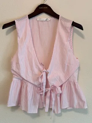 Altar'd State blouson Vest, striped white and pink, lightweight, ruffle hem sz M thumbnail 5
