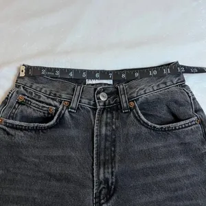 Zara Mid Rise Straight Leg Jeans Size 2 Casual Y2K Cotton Grunge 90s 2000s thumbnail 8