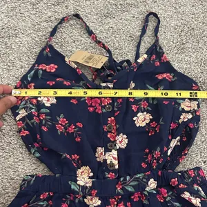 American Eagle Outfitters Floral Cut-out romper thumbnail 2