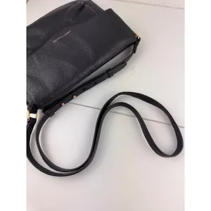 Vince Camuto Black Leather Crossbody Bag Flap Zipper Pocket‎ Adjustable Strap thumbnail 14