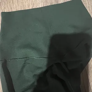 Aerie green criss cross leggings‎ size XS thumbnail 9