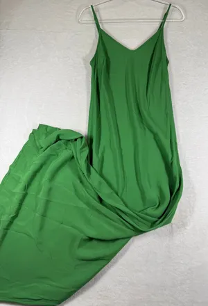 Shop Shani Green Maxi Dress V-Neck Adjustable Spaghetti Straps‎ Solid Crepe S thumbnail 1