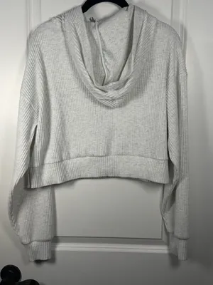 Alo Yoga Muse Rib-Knit Cropped Hoodie thumbnail 5