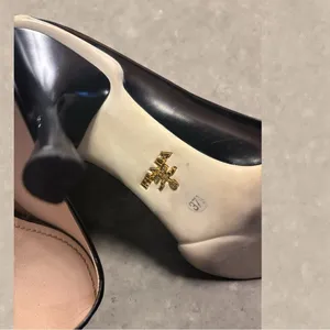 PRADA thumbnail 5