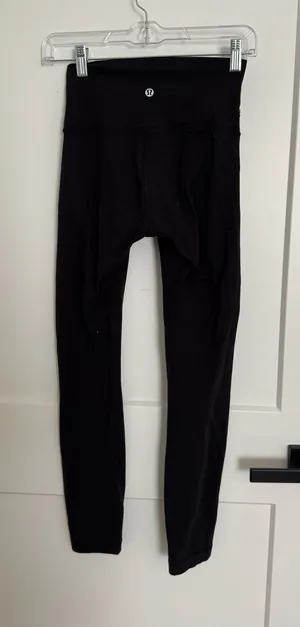 Lululemon black legging size 2 thumbnail 1
