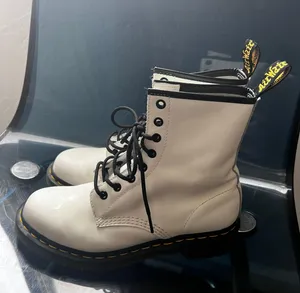 Dr. Martens White thumbnail 1