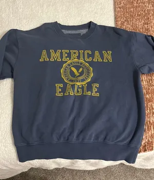 American Eagle Outfitters Crewneck thumbnail 1