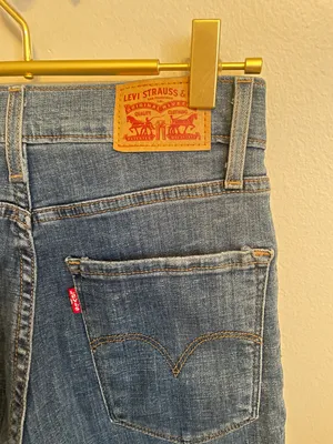 724 High-Rise Straight Crop Jeans thumbnail 4