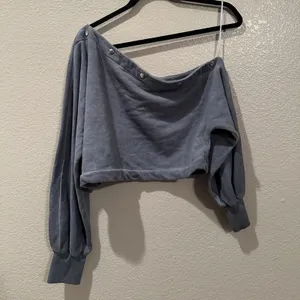 Jennifer Lopez Off-Shoulder Snap Asymmetrical French Terry Sweatshirt Cropped L thumbnail 2