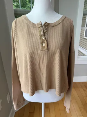 American Eagle Outfitters Tan Waffle Knit Henley Long Sleeve Top Size Large thumbnail 1