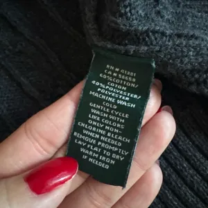 Lauren Ralph Lauren Cable-Knit V-Neck Sweater Medium thumbnail 5