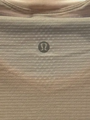 Lululemon top thumbnail 3
