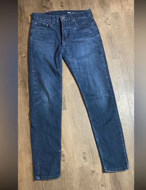 Levi’s 512 slim taper jean. Size 28/30 thumbnail 1
