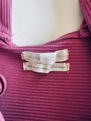 Urban Outfitters Ribbed Knot-Front Crop Top in Berry Size Medium thumbnail 5