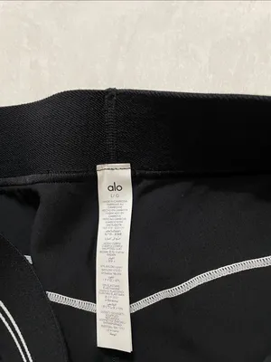 ALO Yoga NWT Airbrush High Waist Heart Throb Leggings Black White Size L thumbnail 13