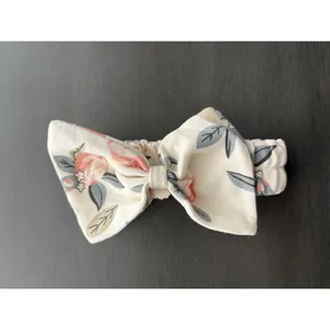 Handmade Beige Floral Bow Scrunchie! thumbnail 2