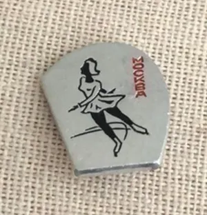 Vintage Mockba ice skating 10k pin thumbnail 1