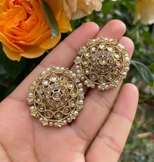 golden earrings thumbnail 1