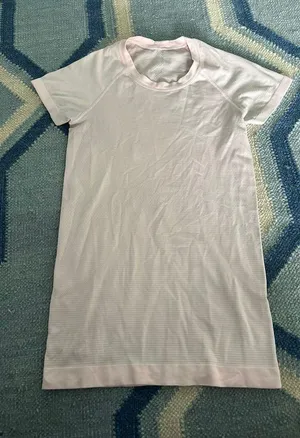 Lululemon Swiftly Tech Short Sleeve thumbnail 1