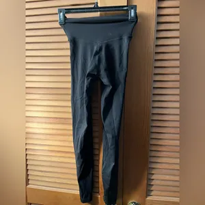 aerie offline by aerie real me 7/8 leggings high rise in black size small thumbnail 4