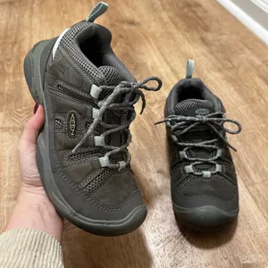 Keen | Women's Circadia Gray Leather Mesh Low Top Trail Hiking Shoes, Size 7 thumbnail 1