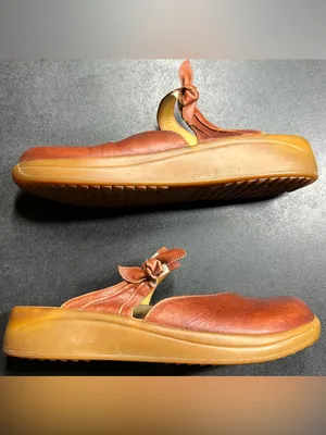Tatami Birkenstock Size EU 41 US 9.6-10 Olivia Red Leather Mary Jane Clogs thumbnail 2