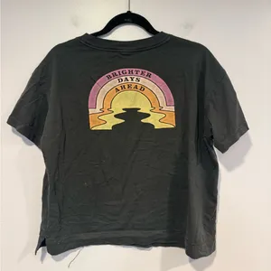 Grey rainbow old navy‎ crop Tshirt thumbnail 3
