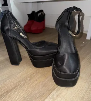 VIMISAOI Black Women's Chunky HeelS Size 7.5 thumbnail 1